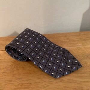 Savile Row geometric pattern silk necktie